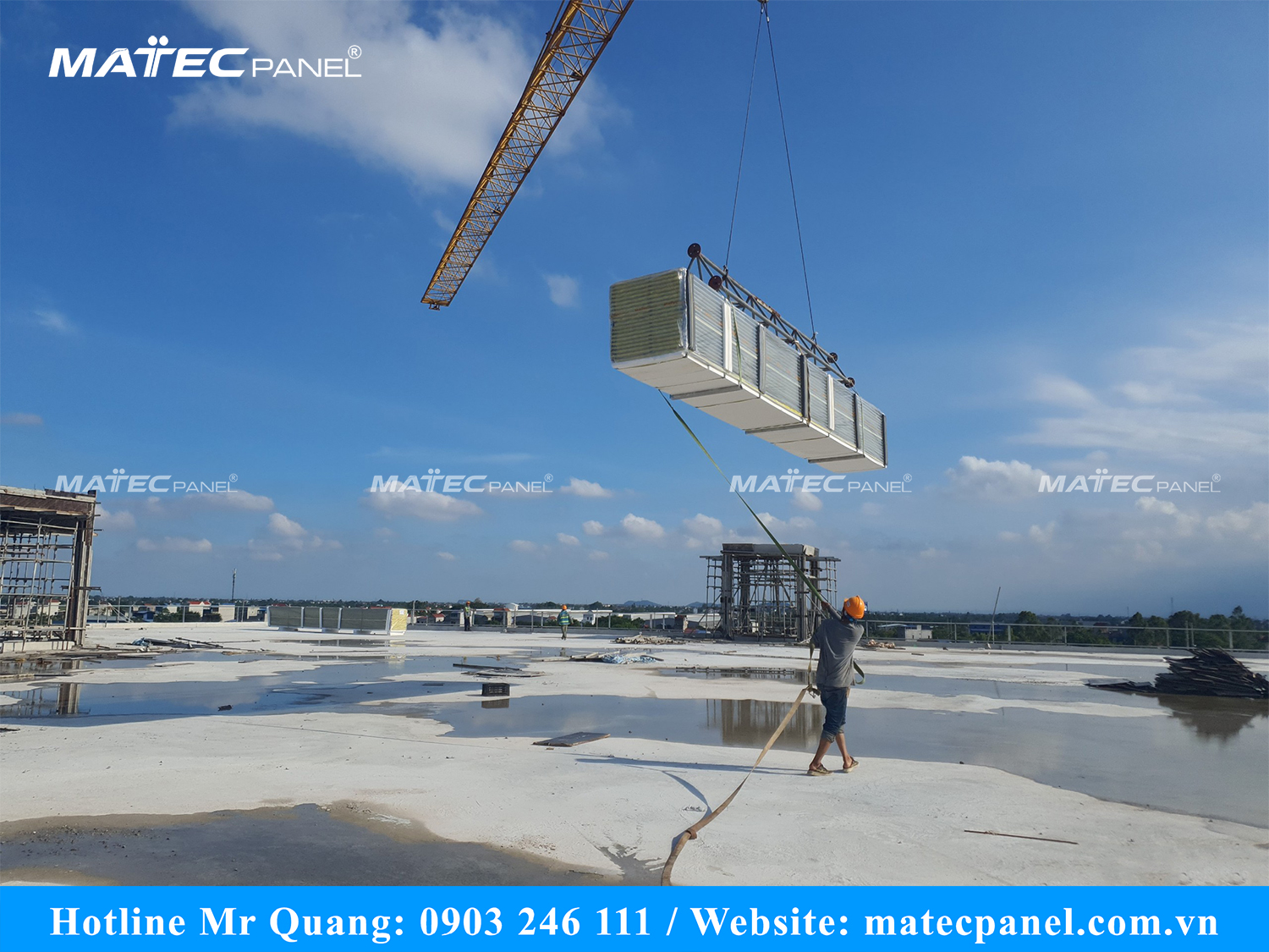 Cồng tác cẩu thi công Panel tại dự án